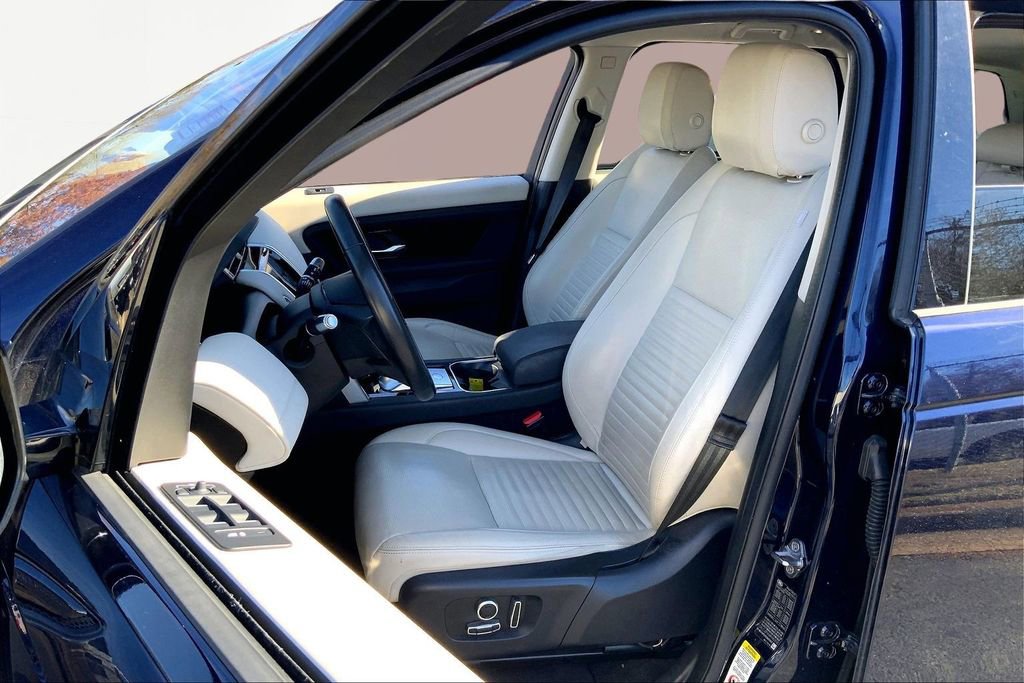 Used 2021 Land Rover Discovery Sport S image 15