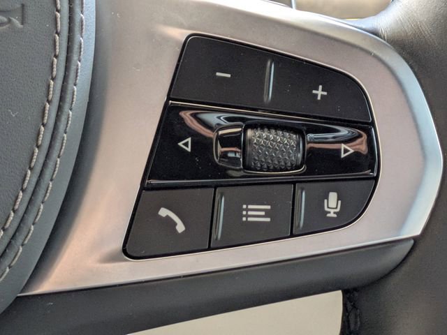 Used 2025 BMW X7 xDrive40i w/ Executive Package image 32