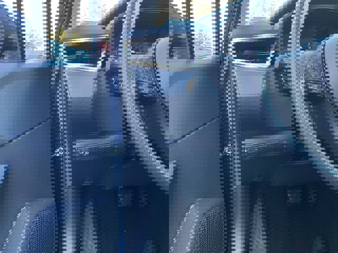 Used 2024 Toyota Corolla LE image 23