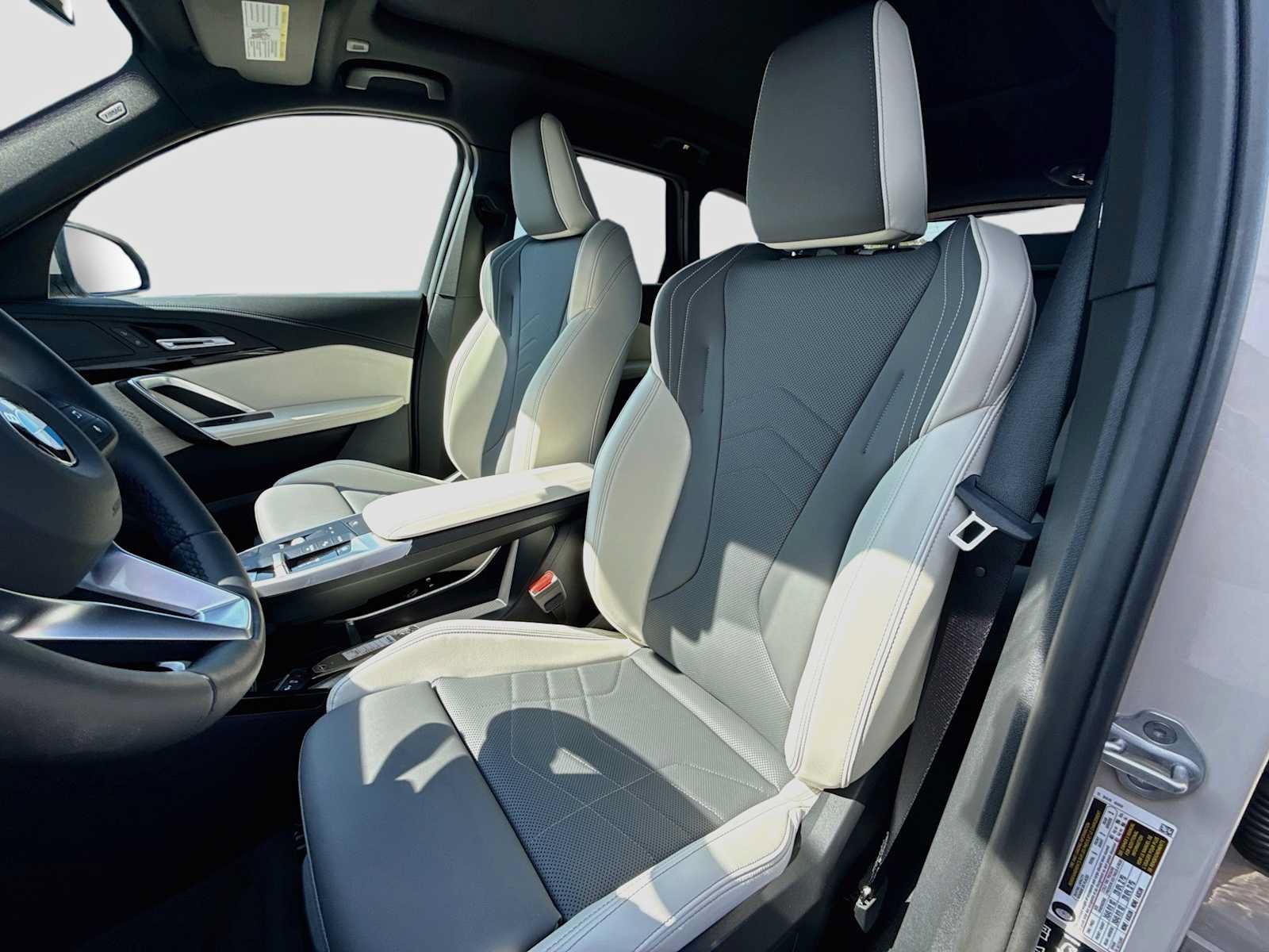 New 2027 BMW X1 xDrive28i AWD/4WD image 14