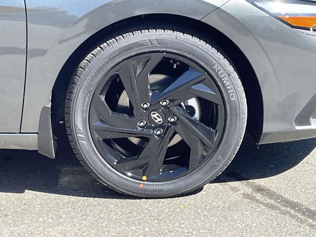 New 2026 Hyundai Elantra Sport image 7