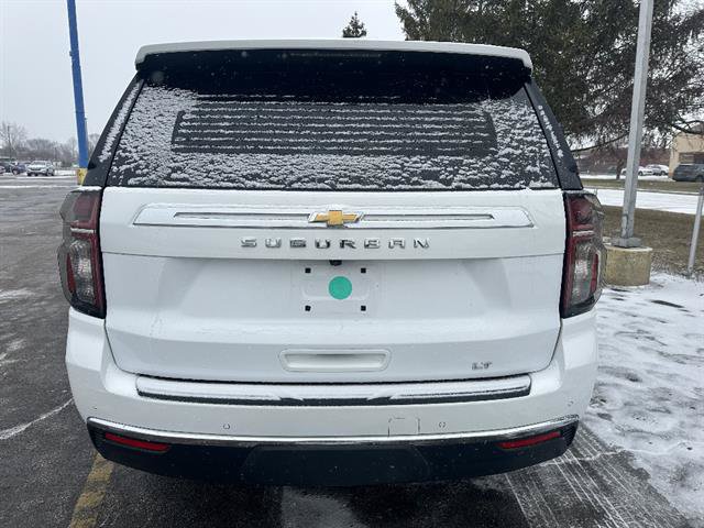 Used 2022 Chevrolet Suburban LT AWD/4WD image 4