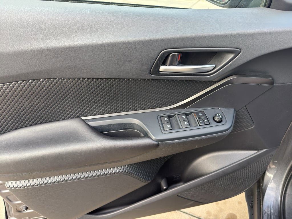 Used 2019 Toyota C-HR LE FWD image 9