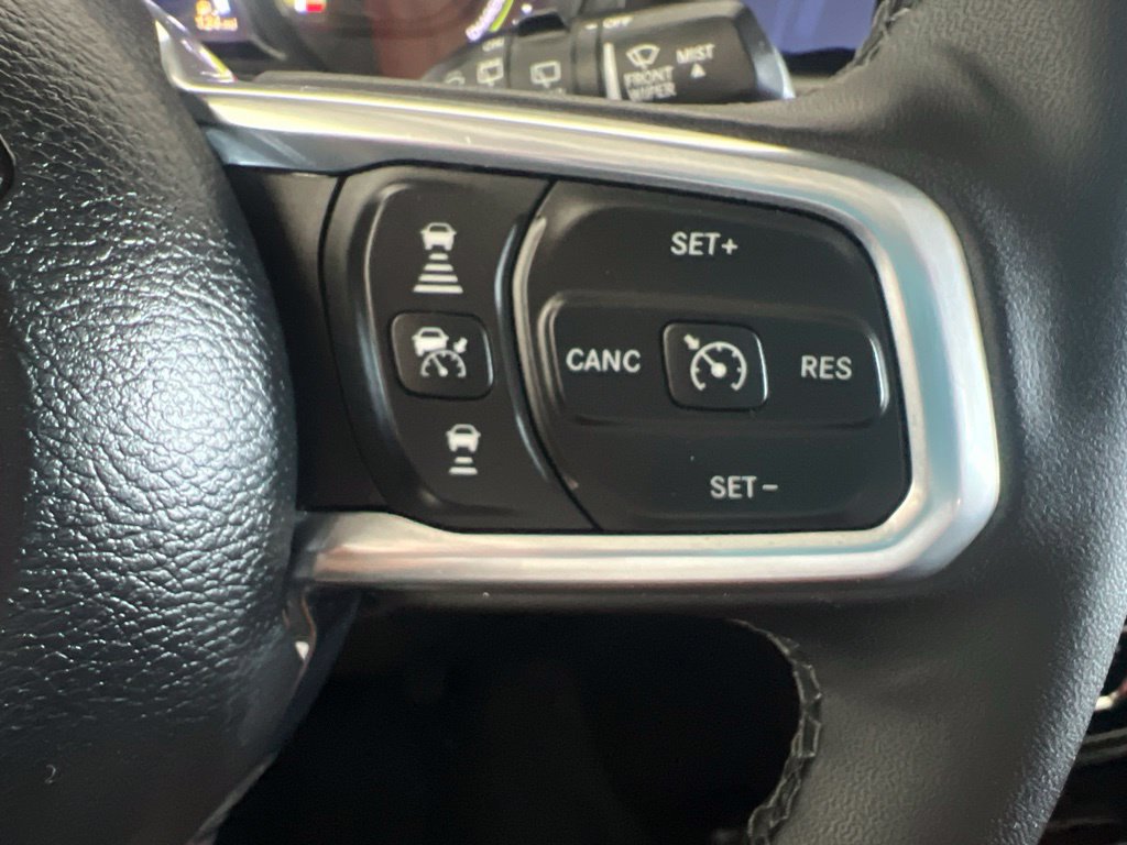 Used 2025 Jeep Wrangler Unlimited Sahara AWD/4WD image 43