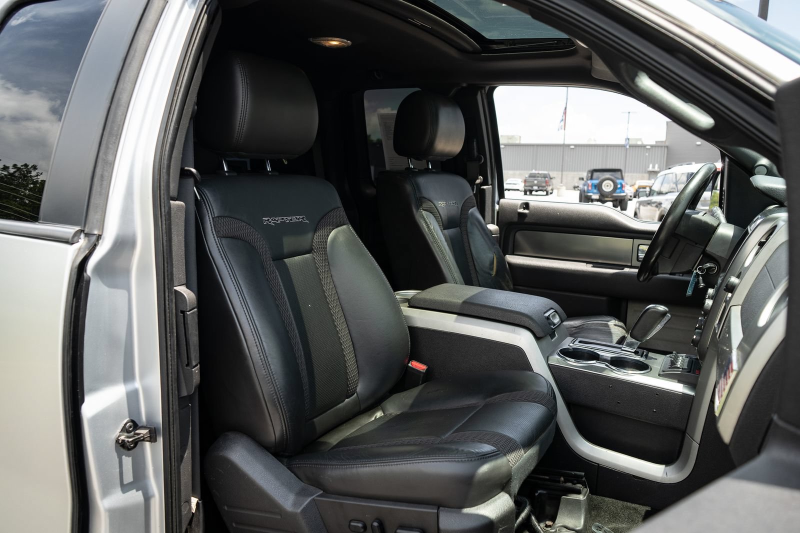 Used 2013 Ford F150 Raptor w/ Luxury Equipment Group AWD/4WD image 20