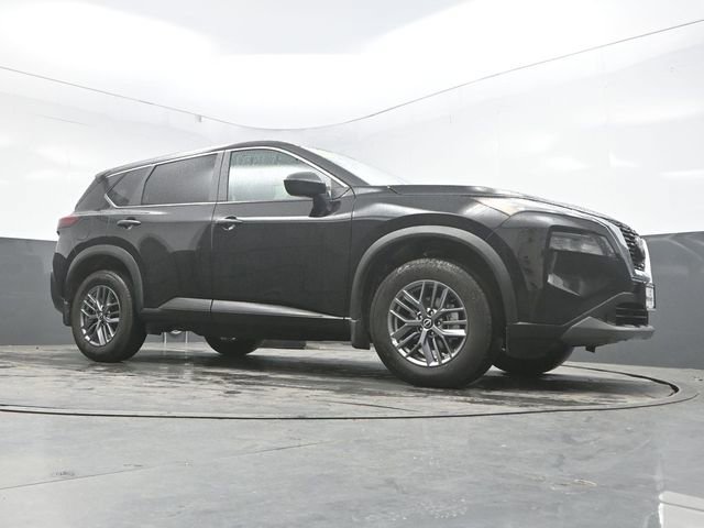 Used 2023 Nissan Rogue S AWD/4WD image 32