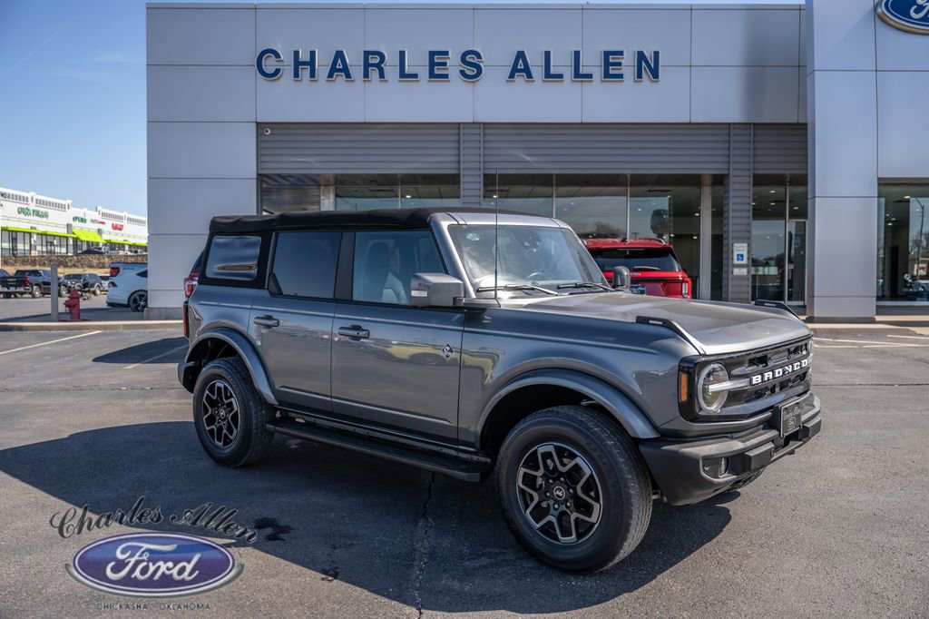 Used 2022 Ford Bronco Outer Banks image 1