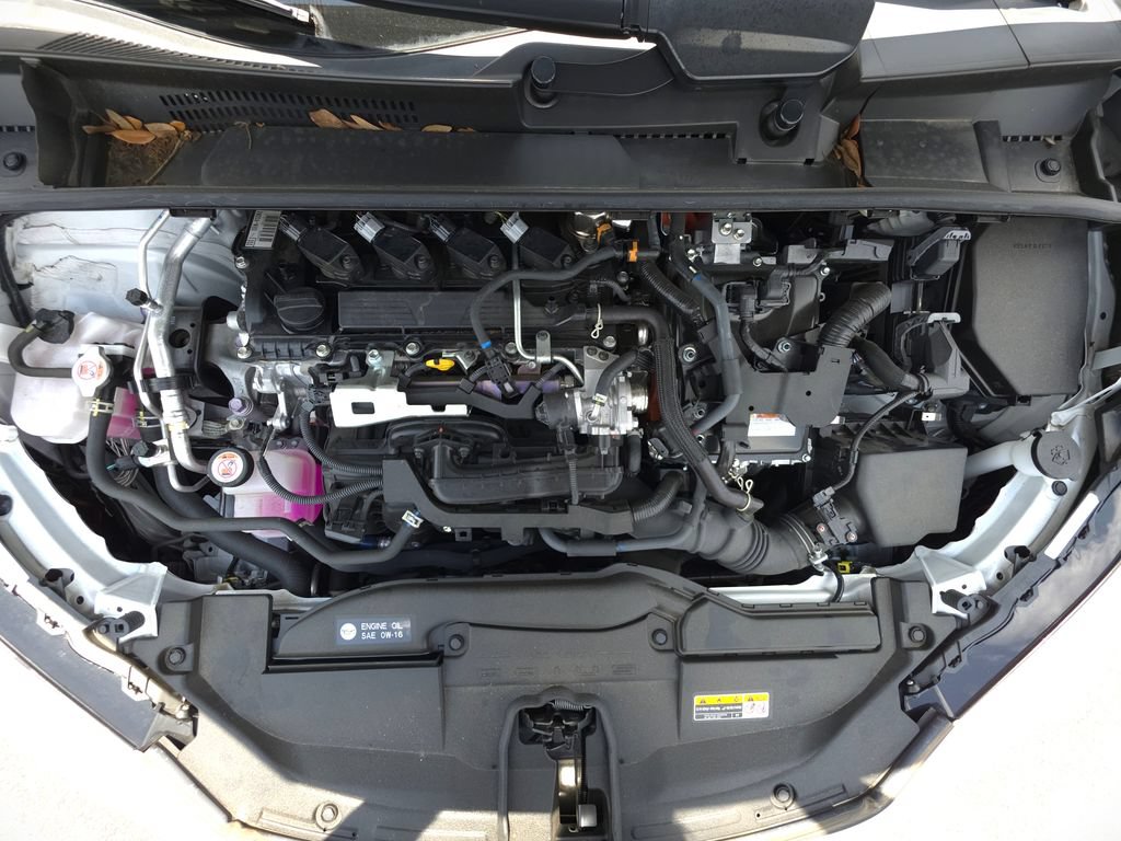 Used 2024 Toyota Prius XLE FWD image 24