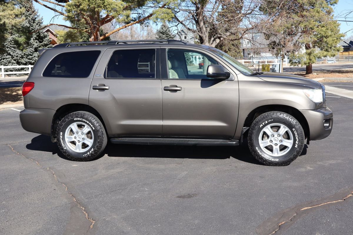 Used 2012 Toyota Sequoia SR5 image 3
