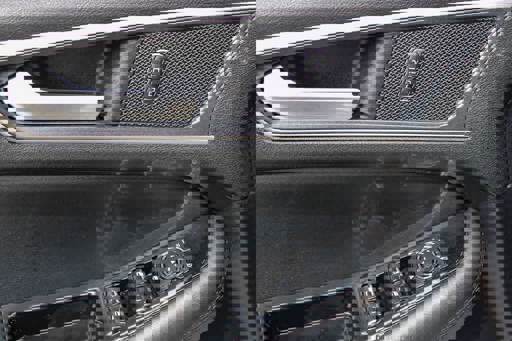 Used 2019 Ford Edge SEL w/ Equipment Group 201A image 19