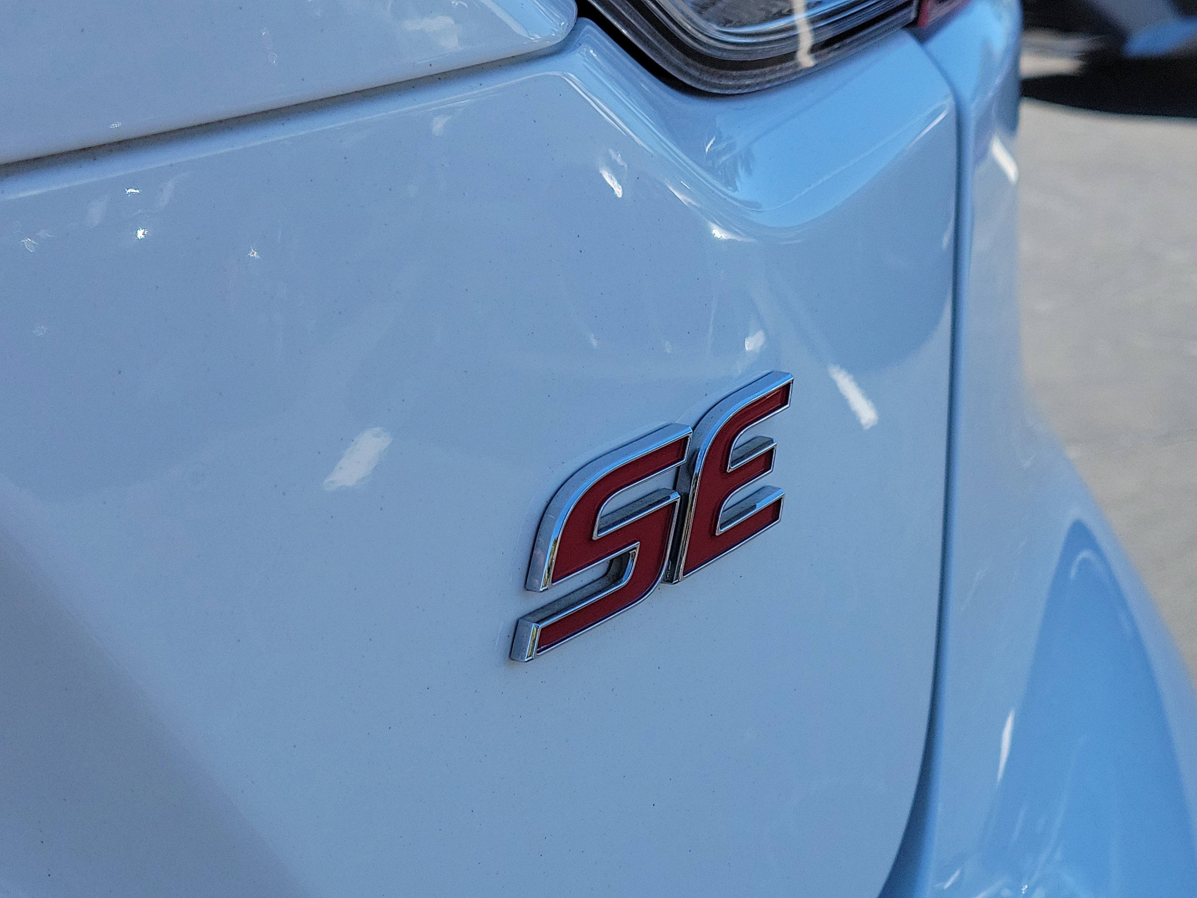 Used 2021 Toyota Corolla SE image 6