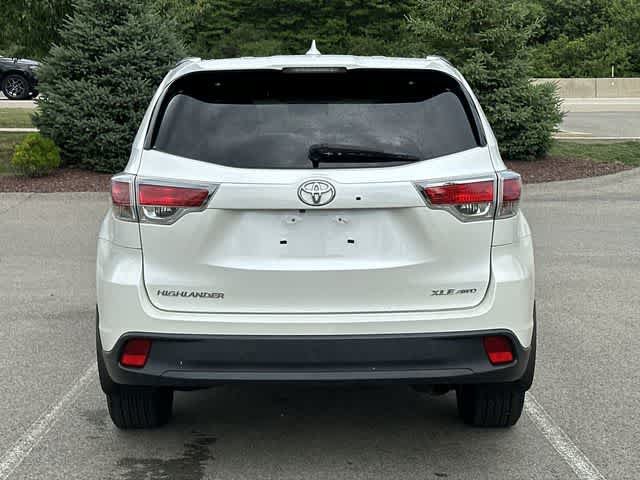Used 2016 Toyota Highlander XLE AWD/4WD image 4