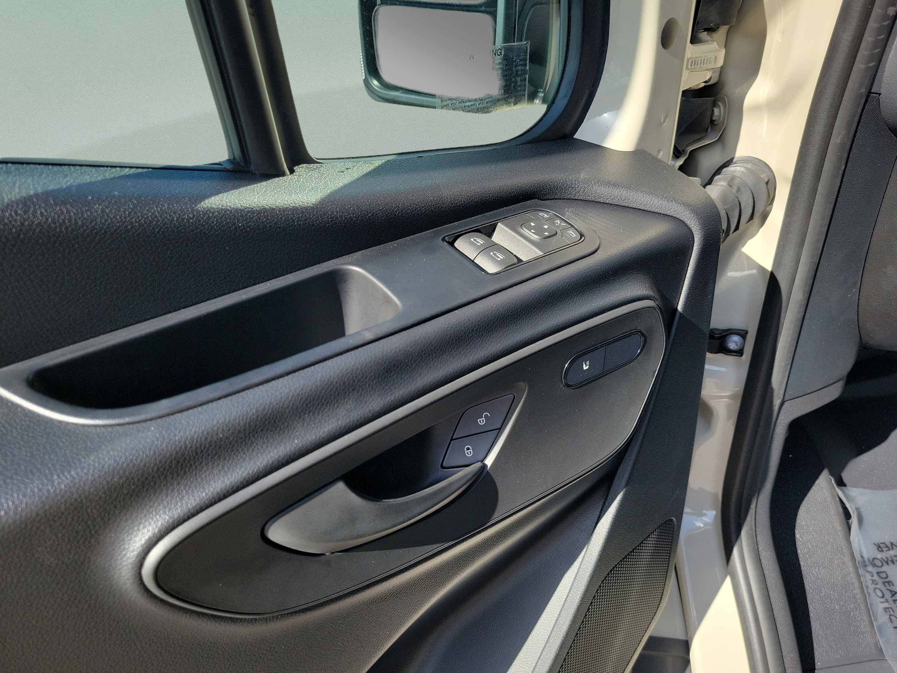 Used 2025 Mercedes-Benz Sprinter 2500 image 12