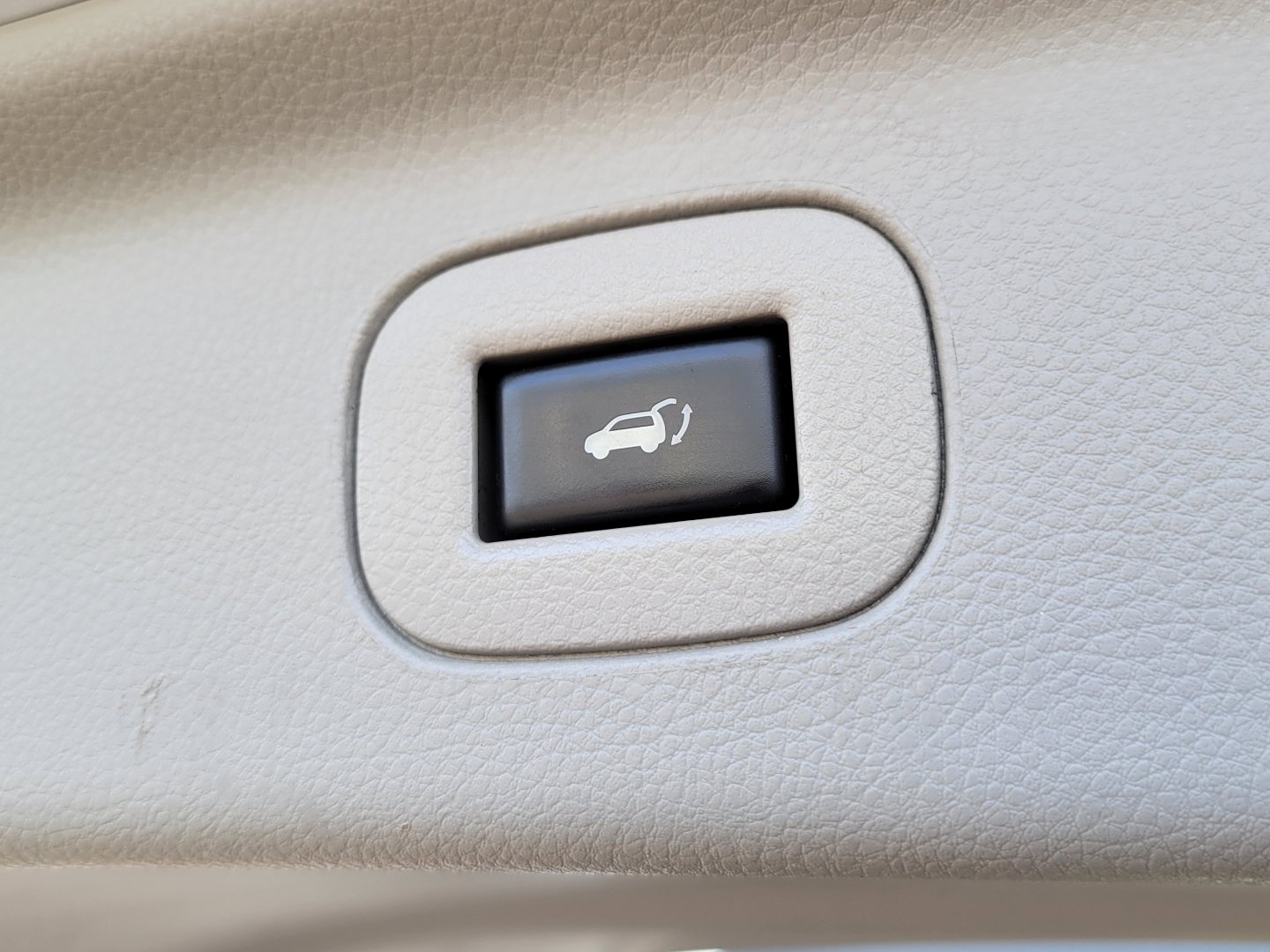 Used 2015 Nissan Quest SL image 9