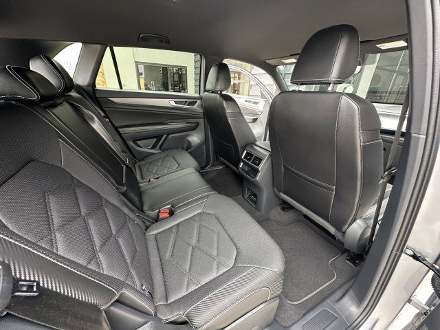 Used 2024 Volkswagen Atlas Cross Sport SE image 15