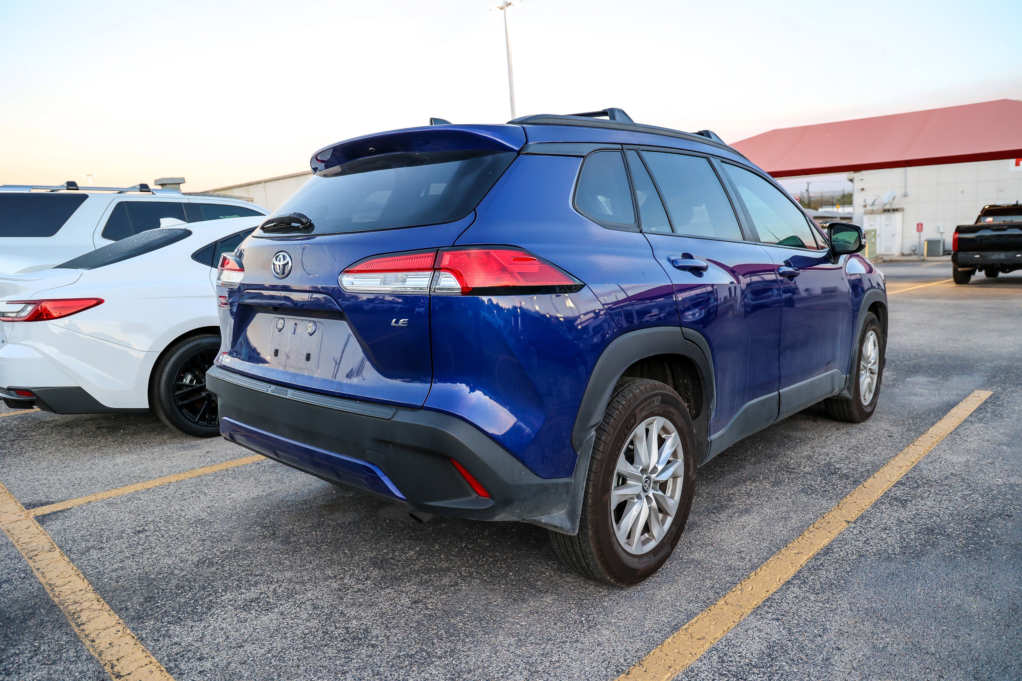 Certified 2025 Toyota Corolla Cross LE w/ Moonroof Package image 8