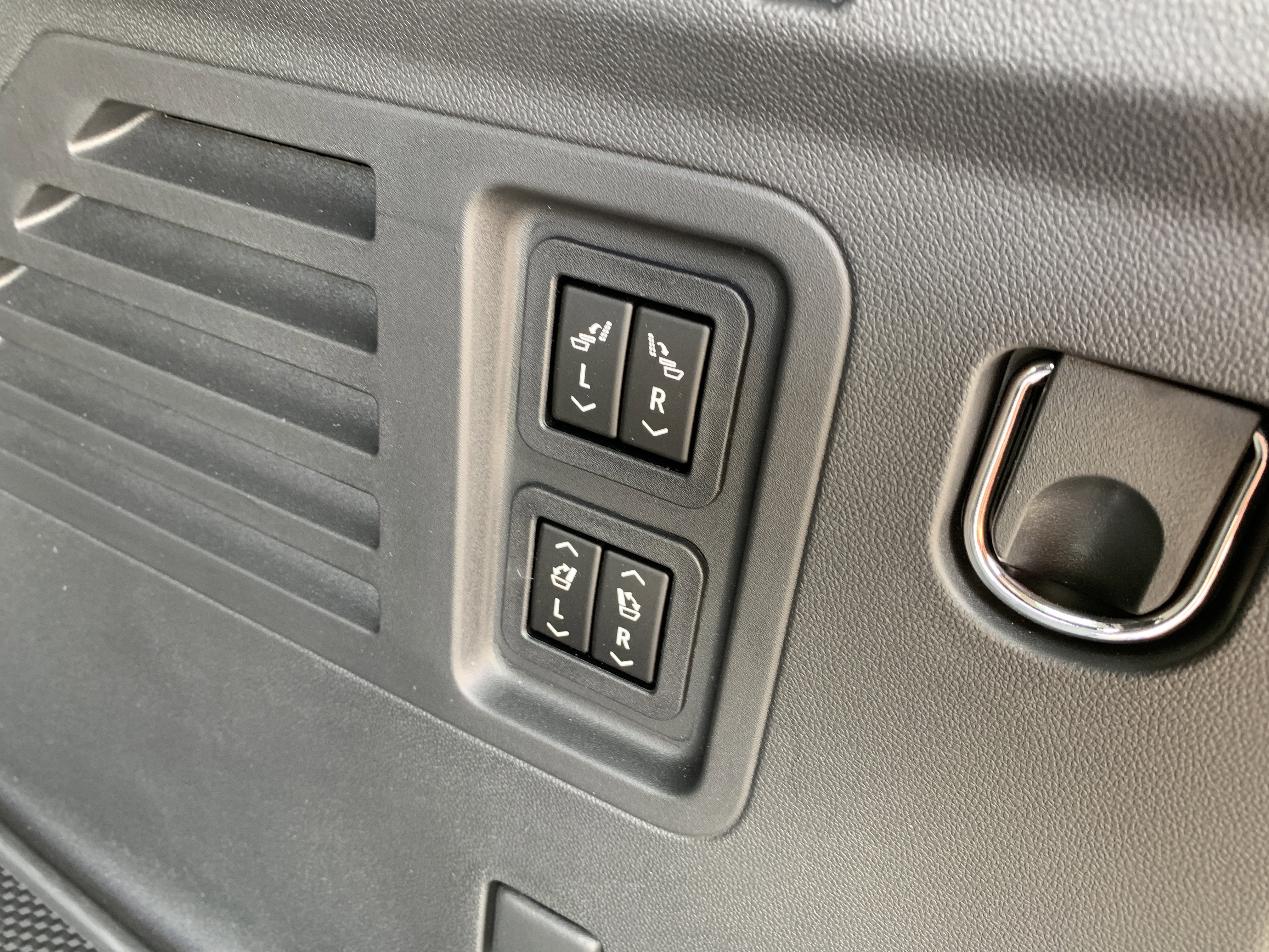 New 2026 Chevrolet Traverse RS w/ LPO, Floor Liner Package image 23