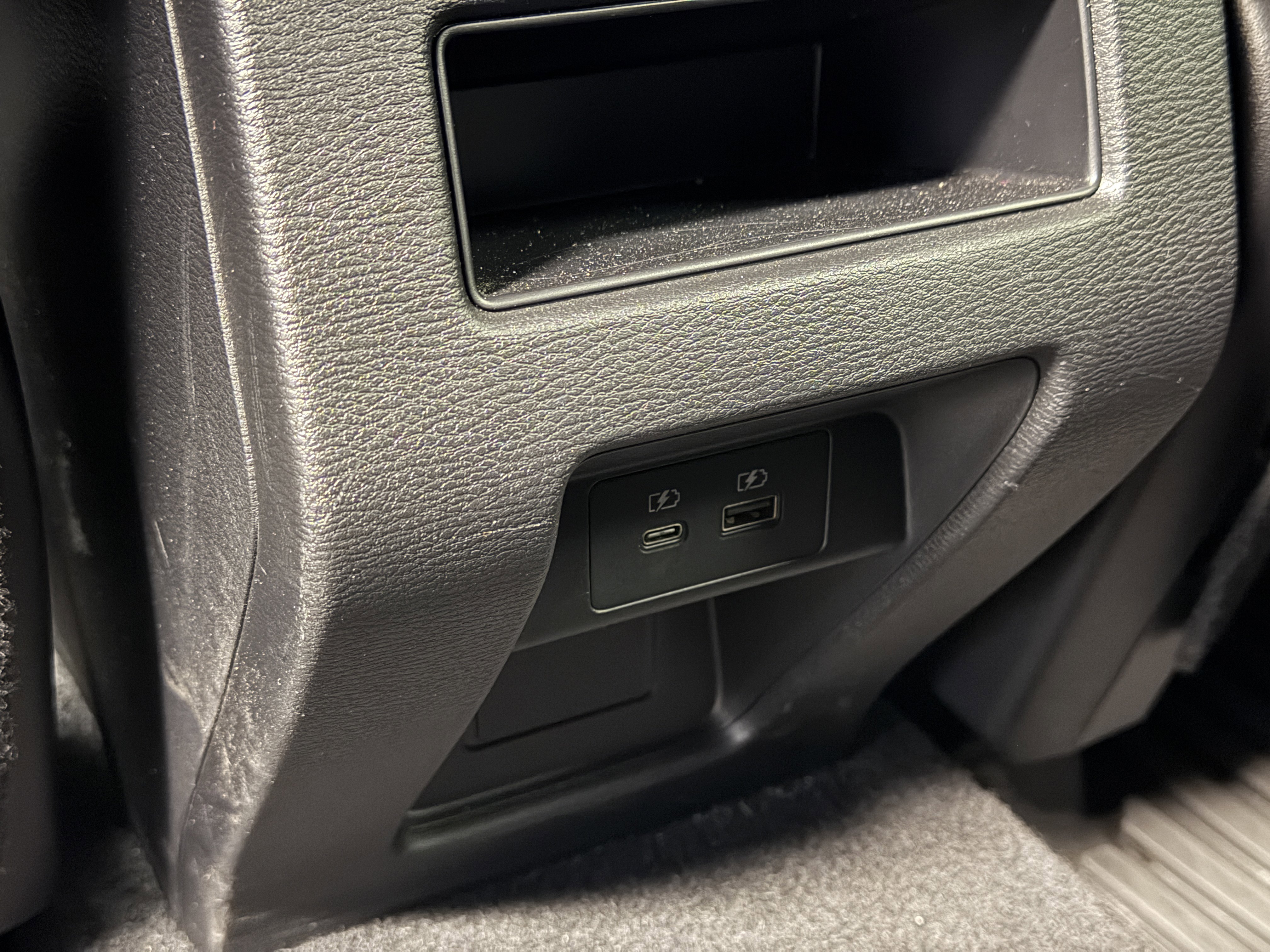 Used 2024 Mitsubishi Outlander SE image 20