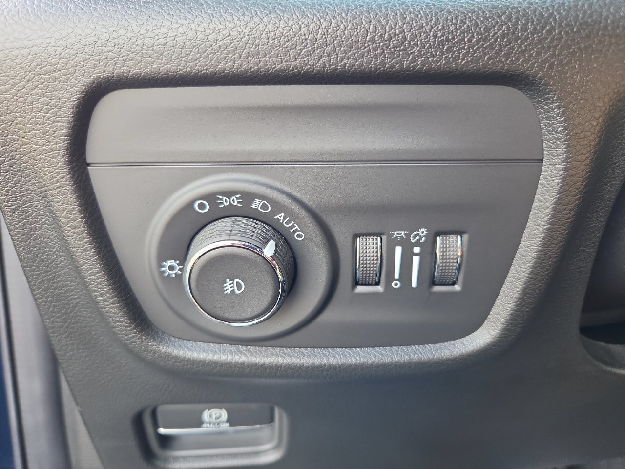 New 2027 Jeep Grand Cherokee Limited AWD/4WD image 16