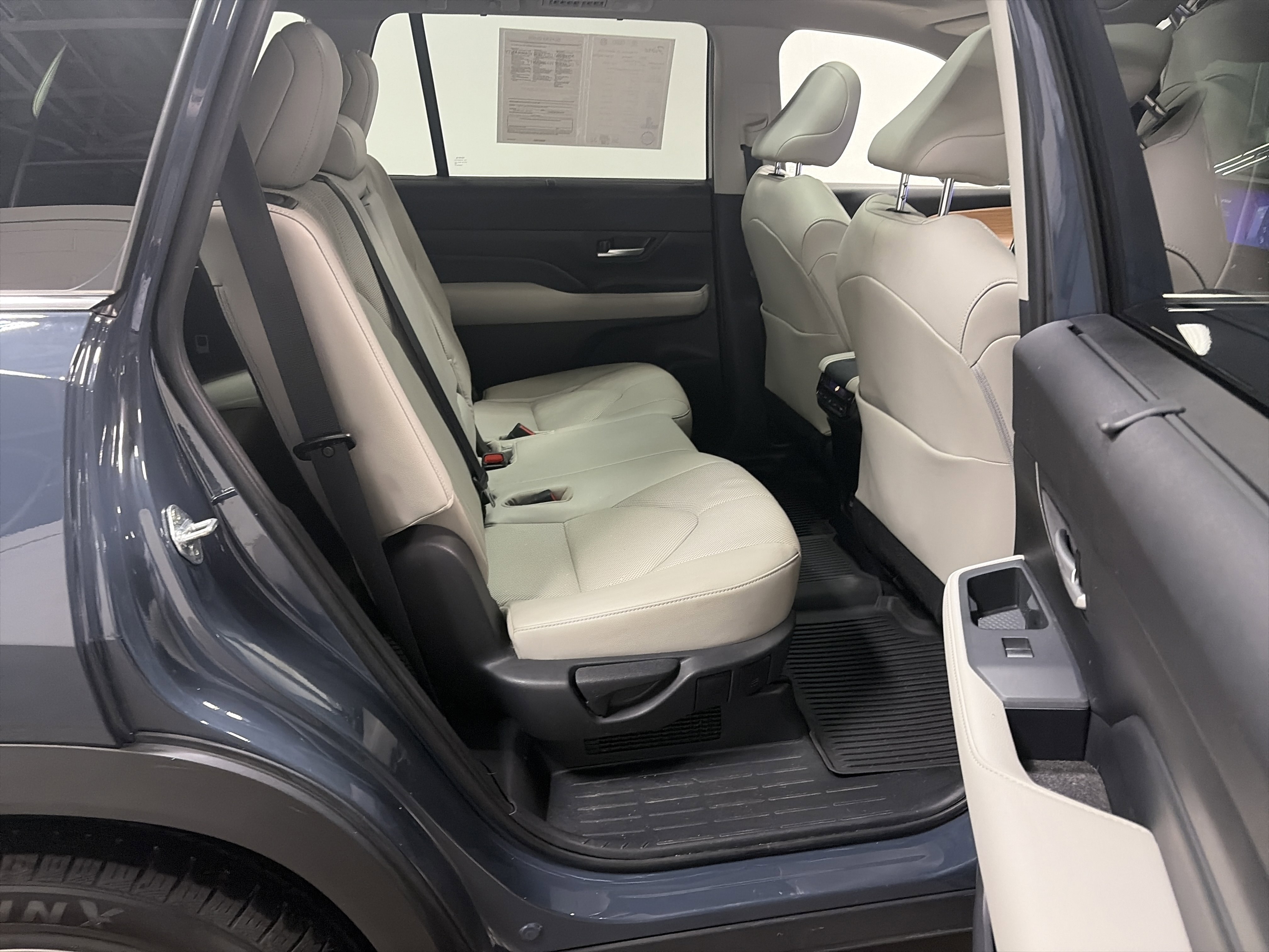 Used 2024 Toyota Grand Highlander Limited image 34