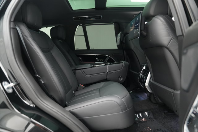 Used 2023 Land Rover Range Rover Autobiography AWD/4WD image 25