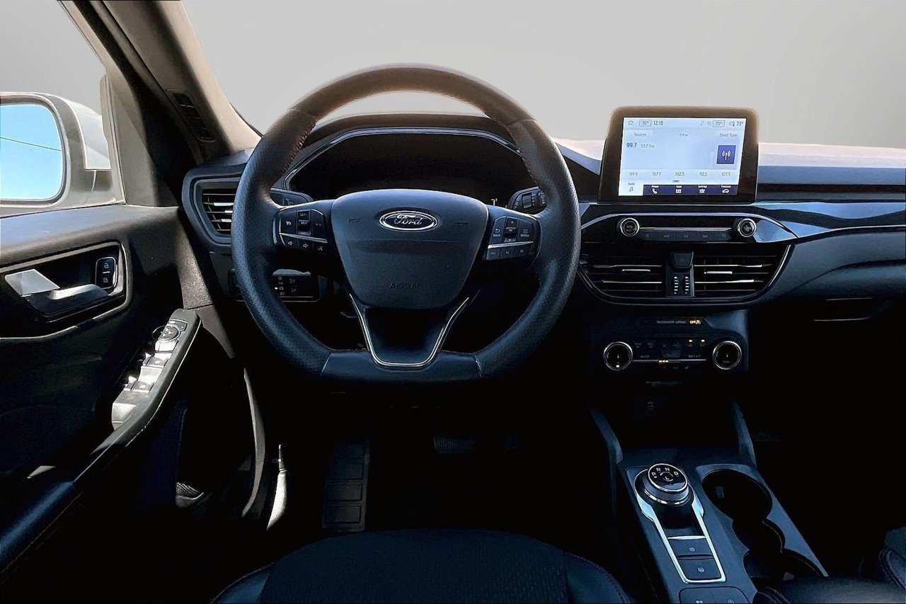 Used 2025 Ford Escape ST-Line Select AWD/4WD image 11