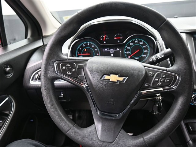 Used 2018 Chevrolet Cruze LT image 1