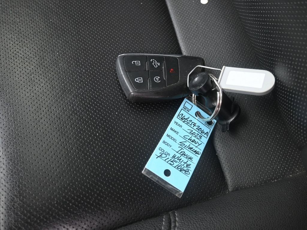 Used 2023 Chevrolet Silverado 1500 LTZ w/ LTZ Premium Package image 34