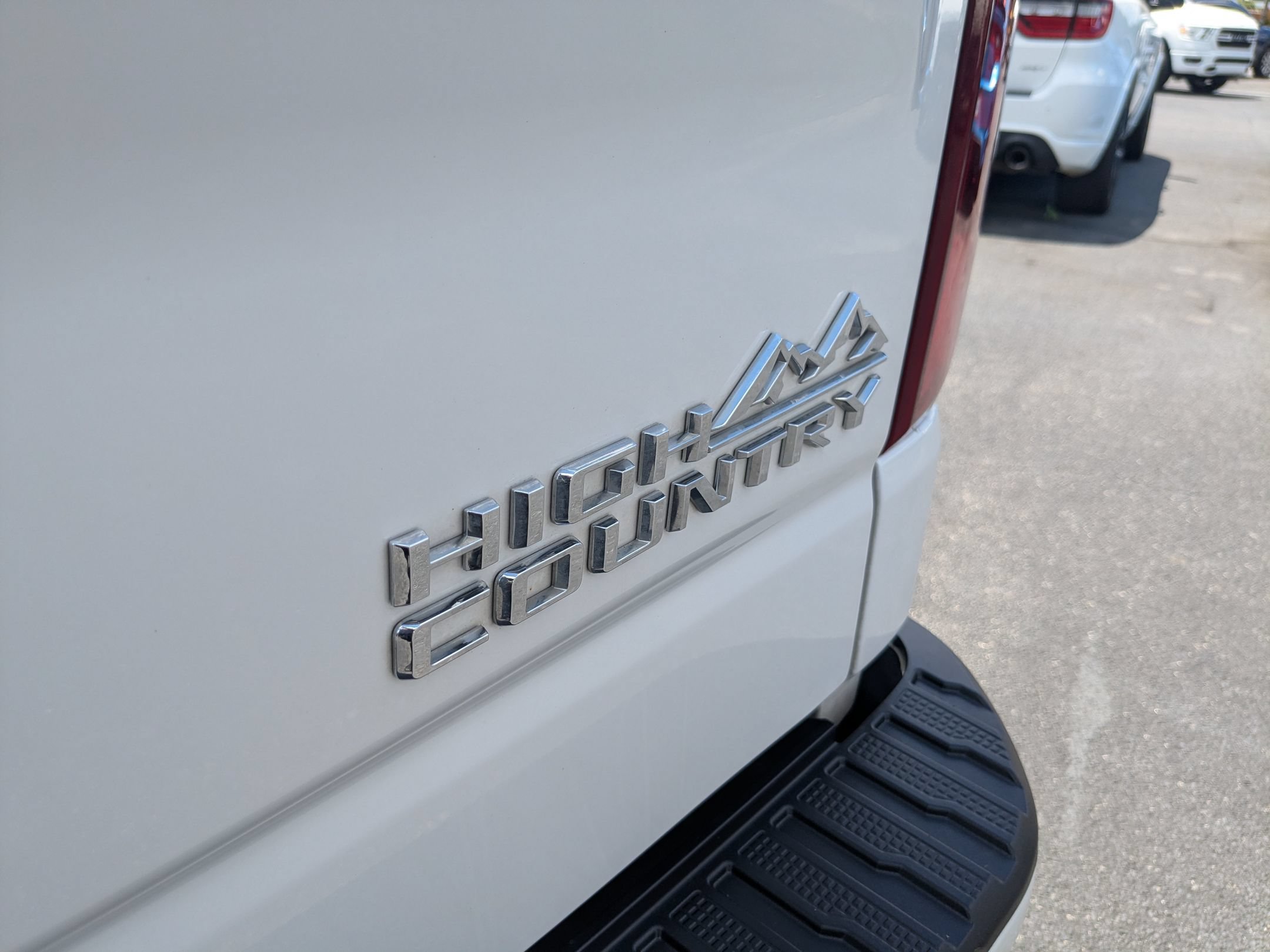 Used 2023 Chevrolet Silverado 1500 High Country AWD/4WD image 30