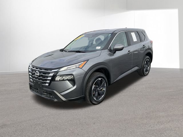 Used 2024 Nissan Rogue SV image 2