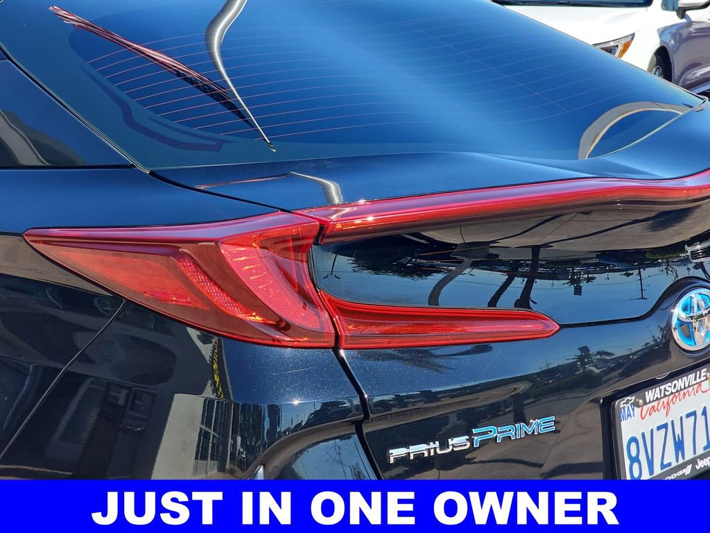 Used 2021 Toyota Prius Prime LE w/ Carpet Mat Package (TMS) image 39
