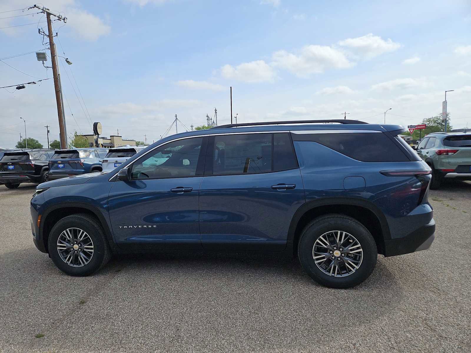 New 2026 Chevrolet Traverse LT w/ Driver Confidence Package image 5