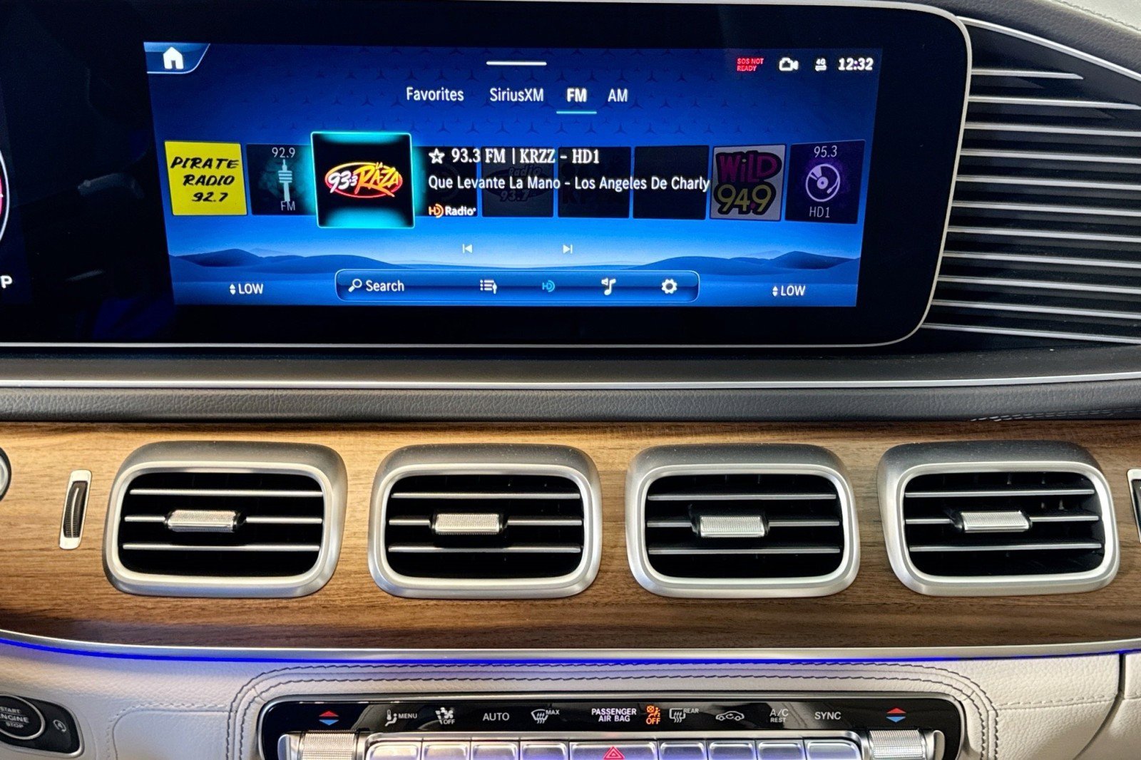 New 2026 Mercedes-Benz GLS 580 4MATIC image 14