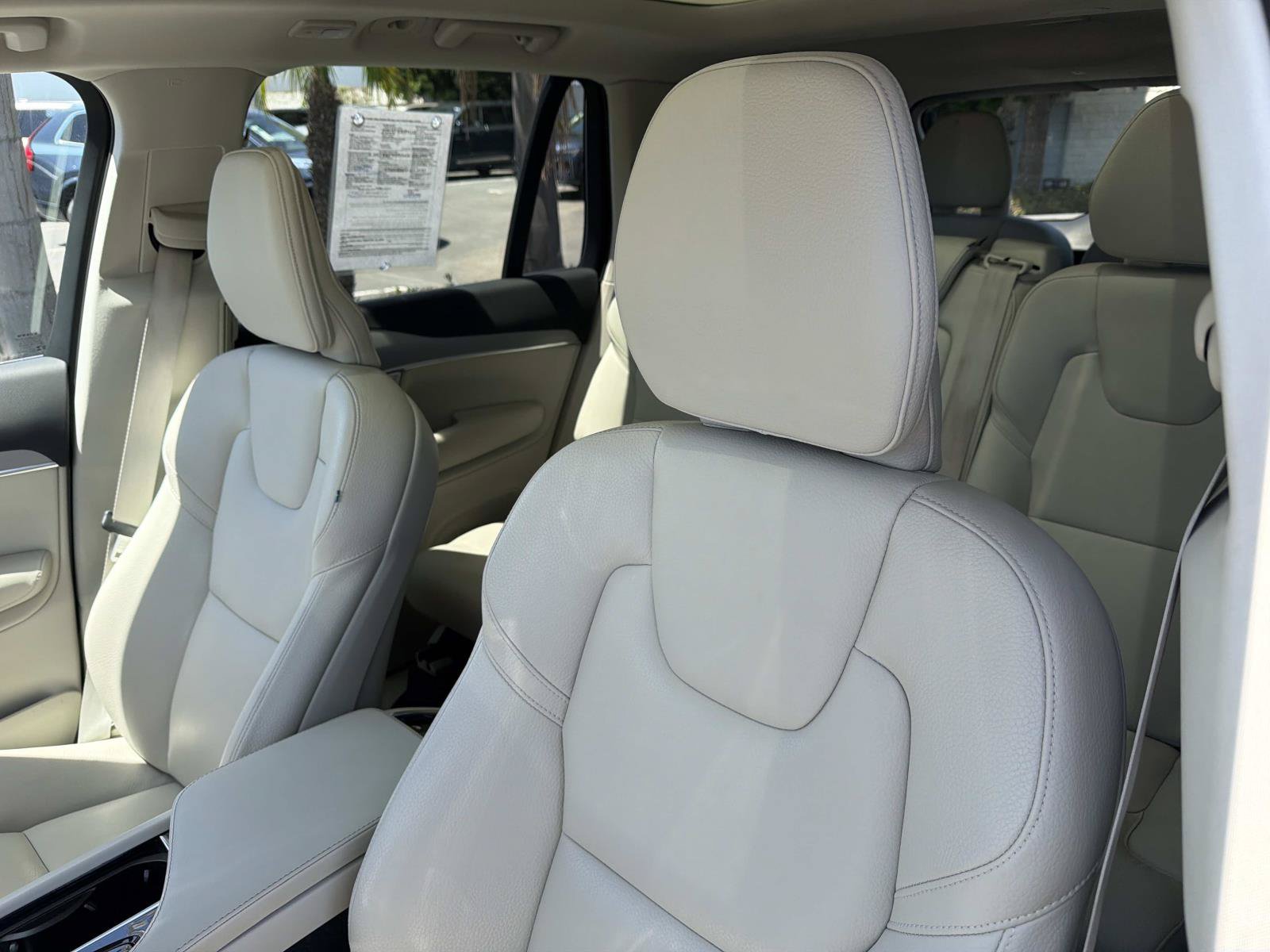 Certified 2024 Volvo XC90 B5 Core w/ Climate Package AWD/4WD image 19