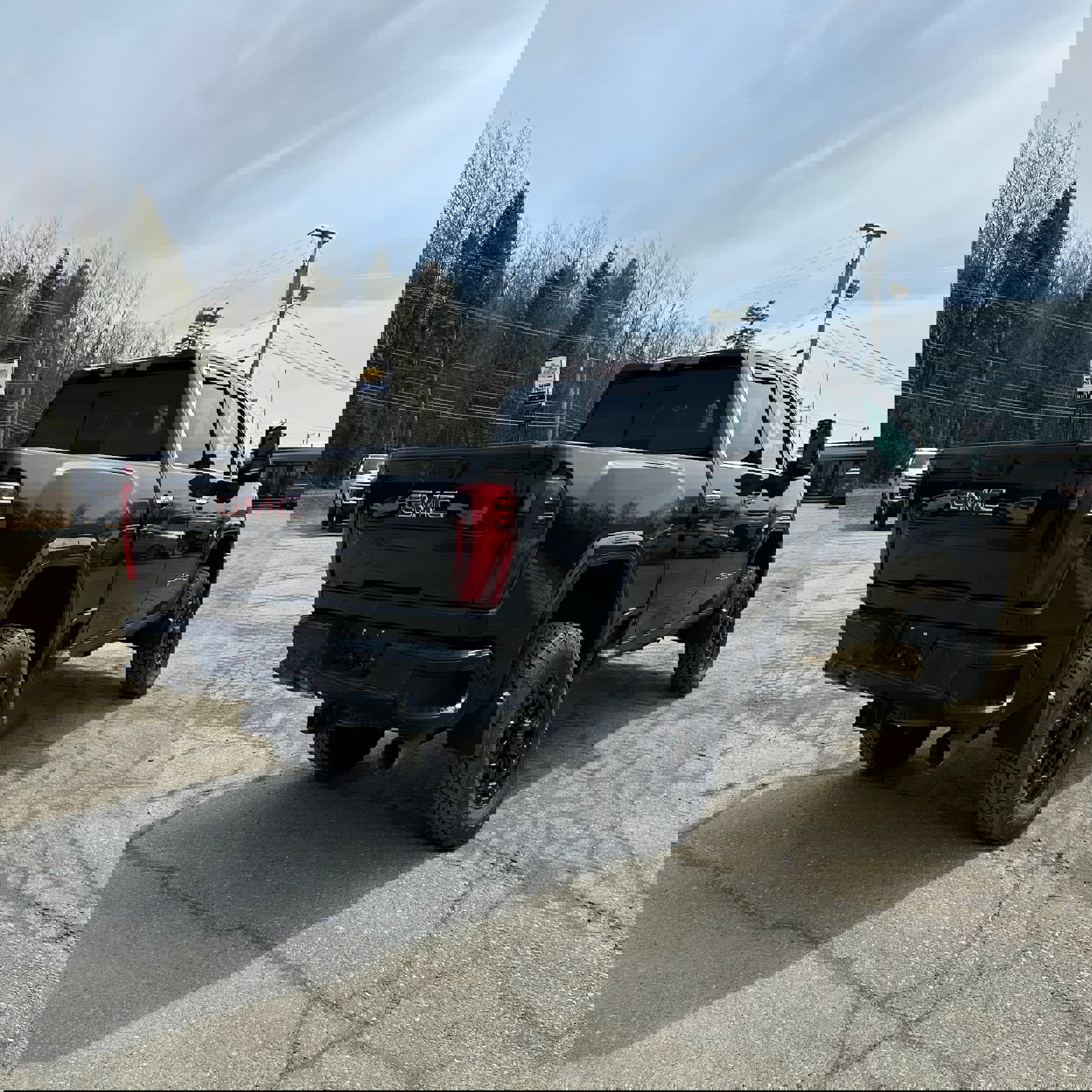 Used 2024 GMC Sierra 2500 Denali Ultimate image 3