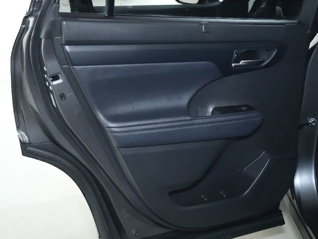 Used 2023 Toyota Highlander Limited image 23