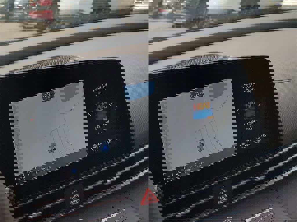 New 2025 Hyundai Elantra SEL image 30