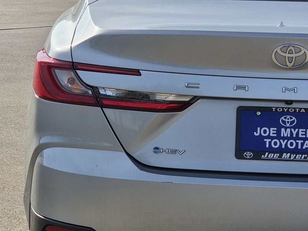 Used 2025 Toyota Camry LE FWD image 10