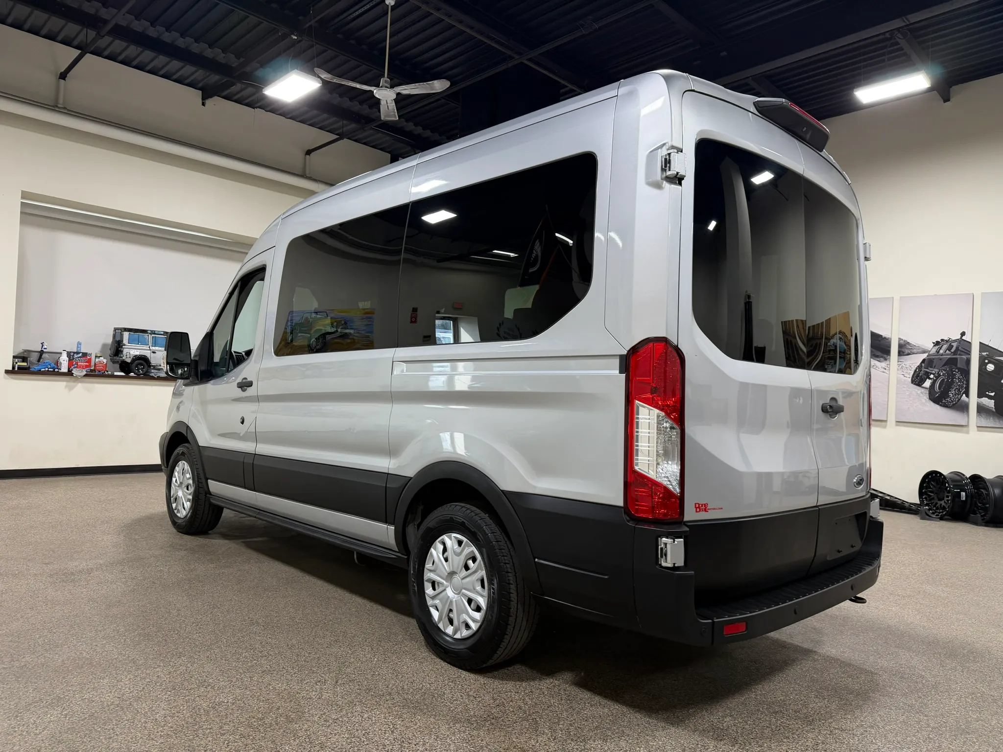 Used 2019 Ford Transit 150 XL RWD image 7