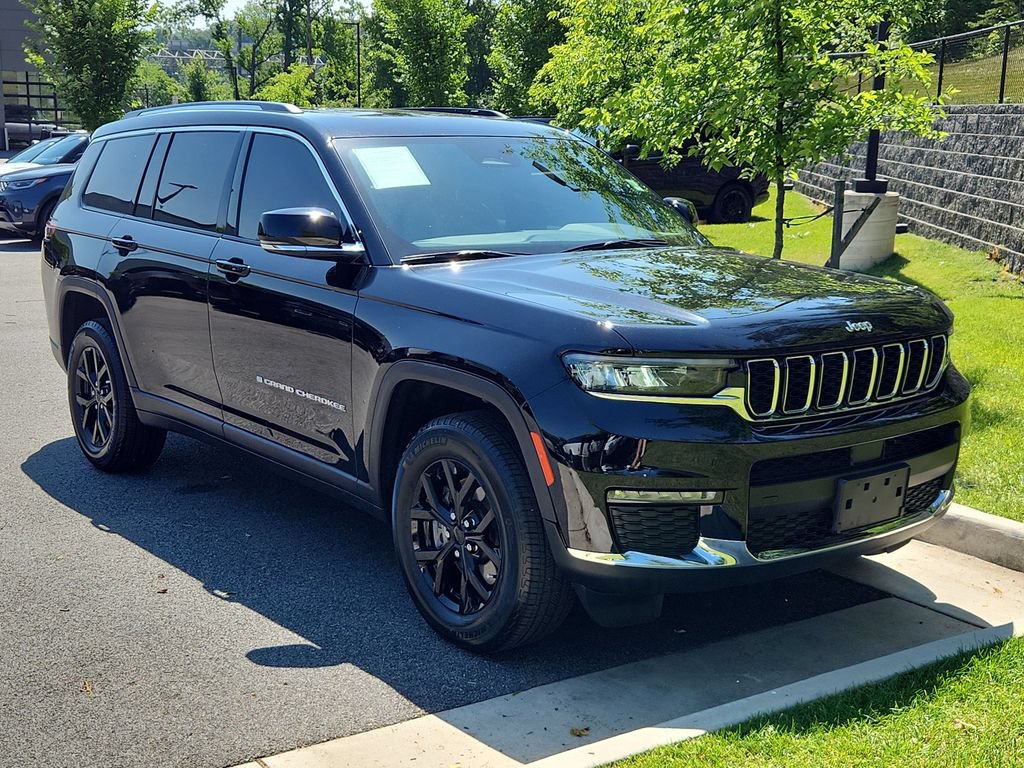 Used 2024 Jeep Grand Cherokee L Limited AWD/4WD image 10