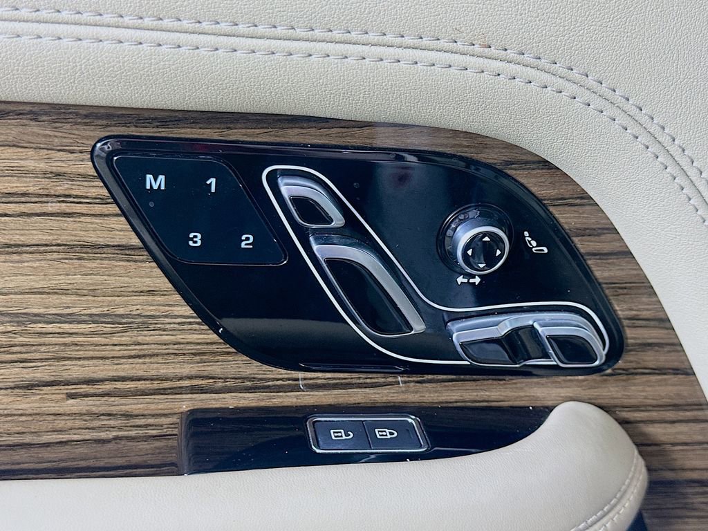 Used 2021 Land Rover Range Rover Westminster Edition image 21
