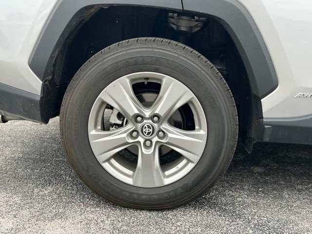 Used 2022 Toyota RAV4 XLE w/ Convenience Package AWD/4WD image 16