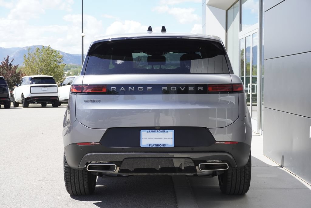 Used 2025 Land Rover Range Rover Sport SE AWD/4WD image 6