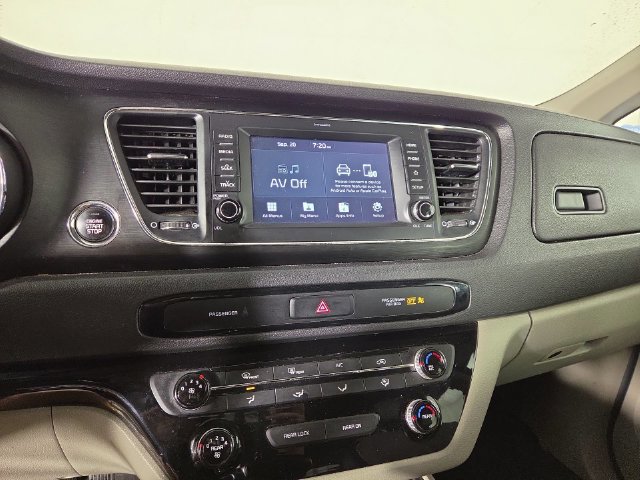 Used 2020 Kia Sedona EX FWD image 19