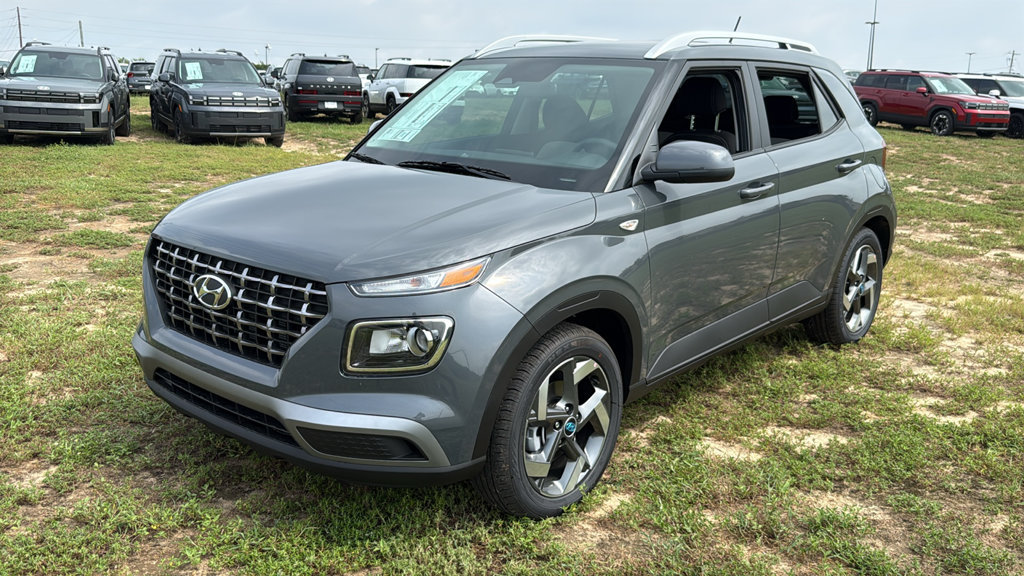 New 2026 Hyundai Venue SEL FWD image 3