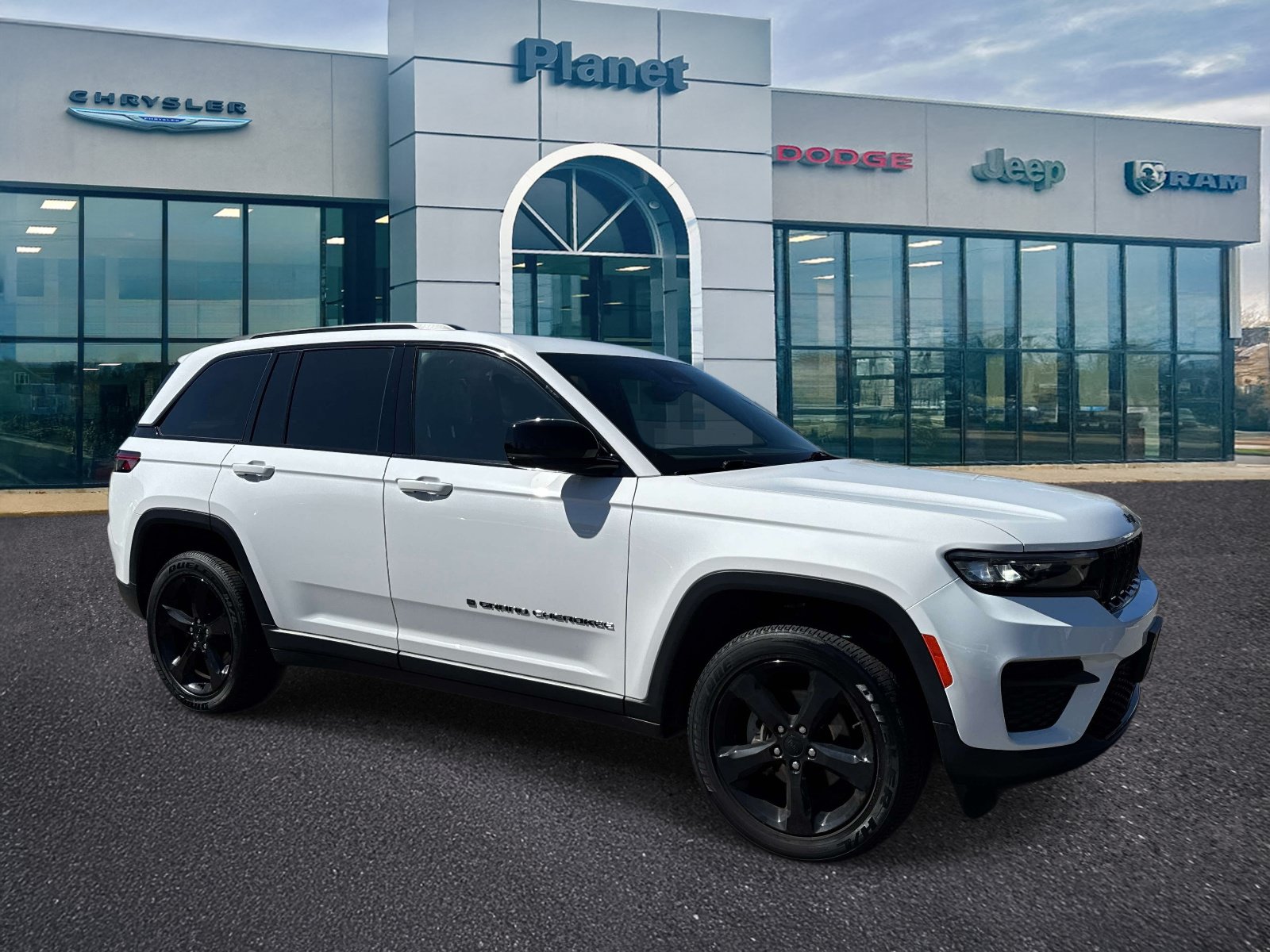 Used 2023 Jeep Grand Cherokee Altitude