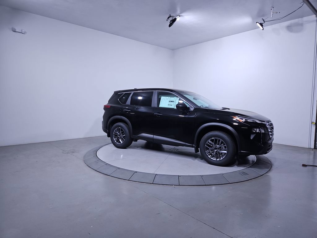 New 2025 Nissan Rogue S image 7