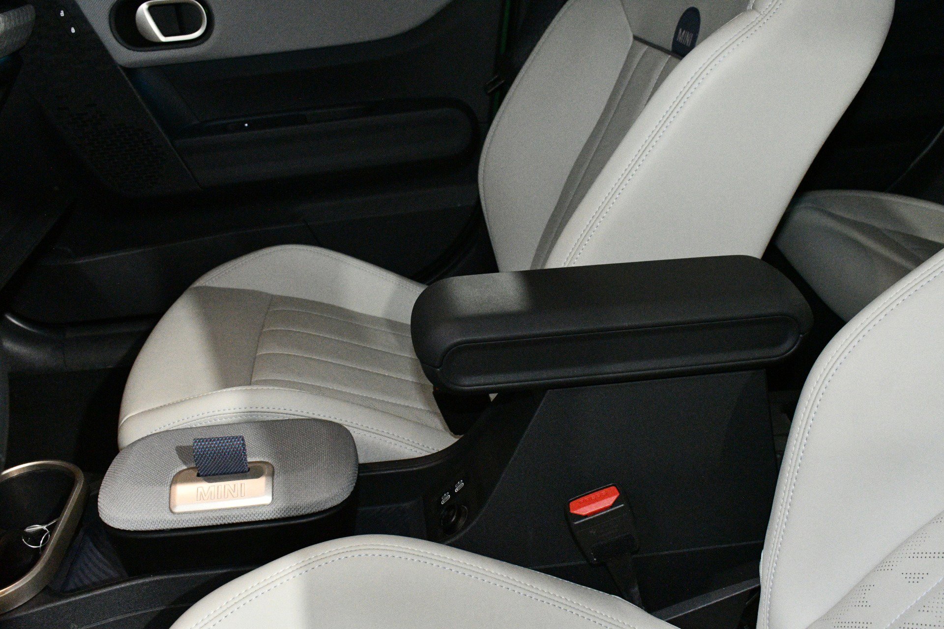 Used 2025 MINI Cooper S image 37
