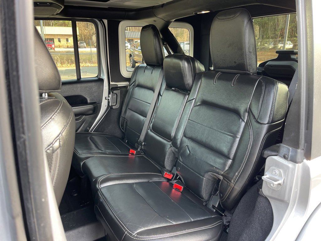 Used 2018 Jeep Wrangler Unlimited Sahara image 19