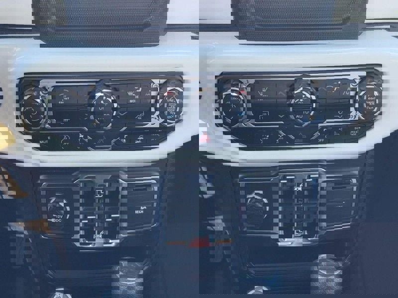 Used 2021 Jeep Gladiator Sport image 22